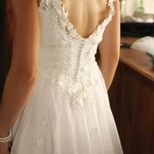 Vintage lace wedding dress